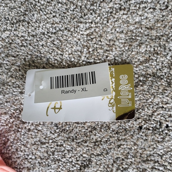 LuLaRoe Quarter Sleeve Shirt - Picture 4 of 7